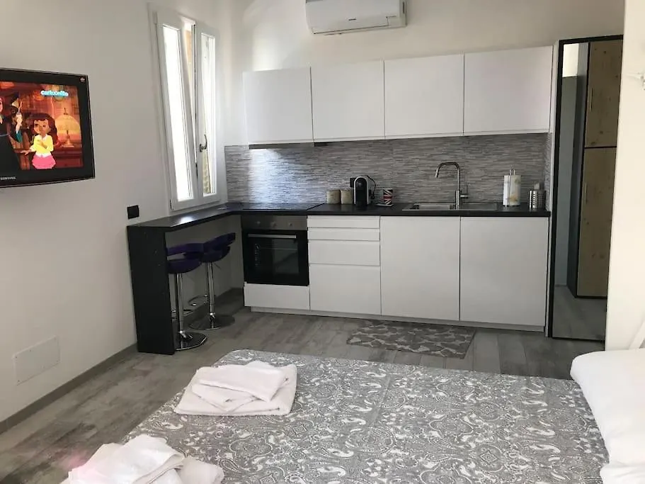 Ferienwohnung Monolocale Mare Maty Marina Di Carrara Apartment