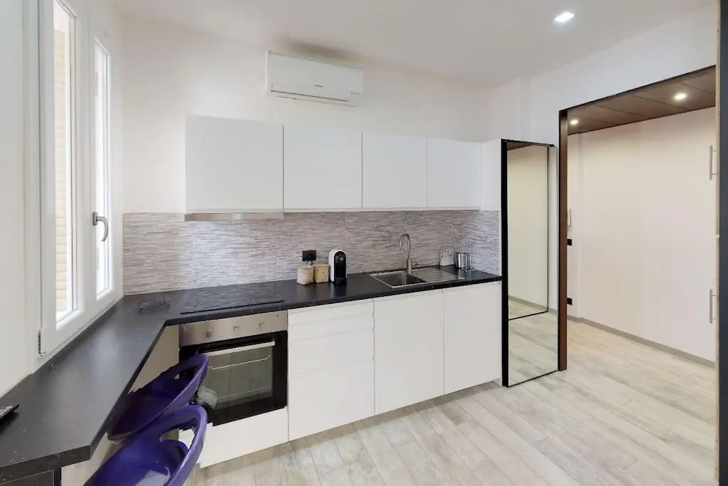 Apartment Ferienwohnung Monolocale Mare Maty Marina Di Carrara Italien