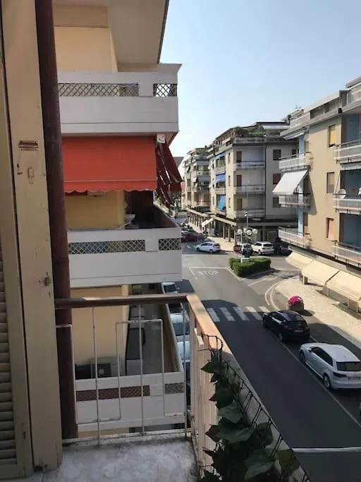 Ferienwohnung Monolocale Mare Maty Marina Di Carrara Italien