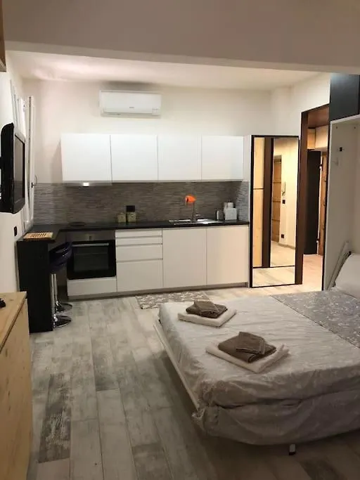 Apartment Ferienwohnung Monolocale Mare Maty Marina Di Carrara